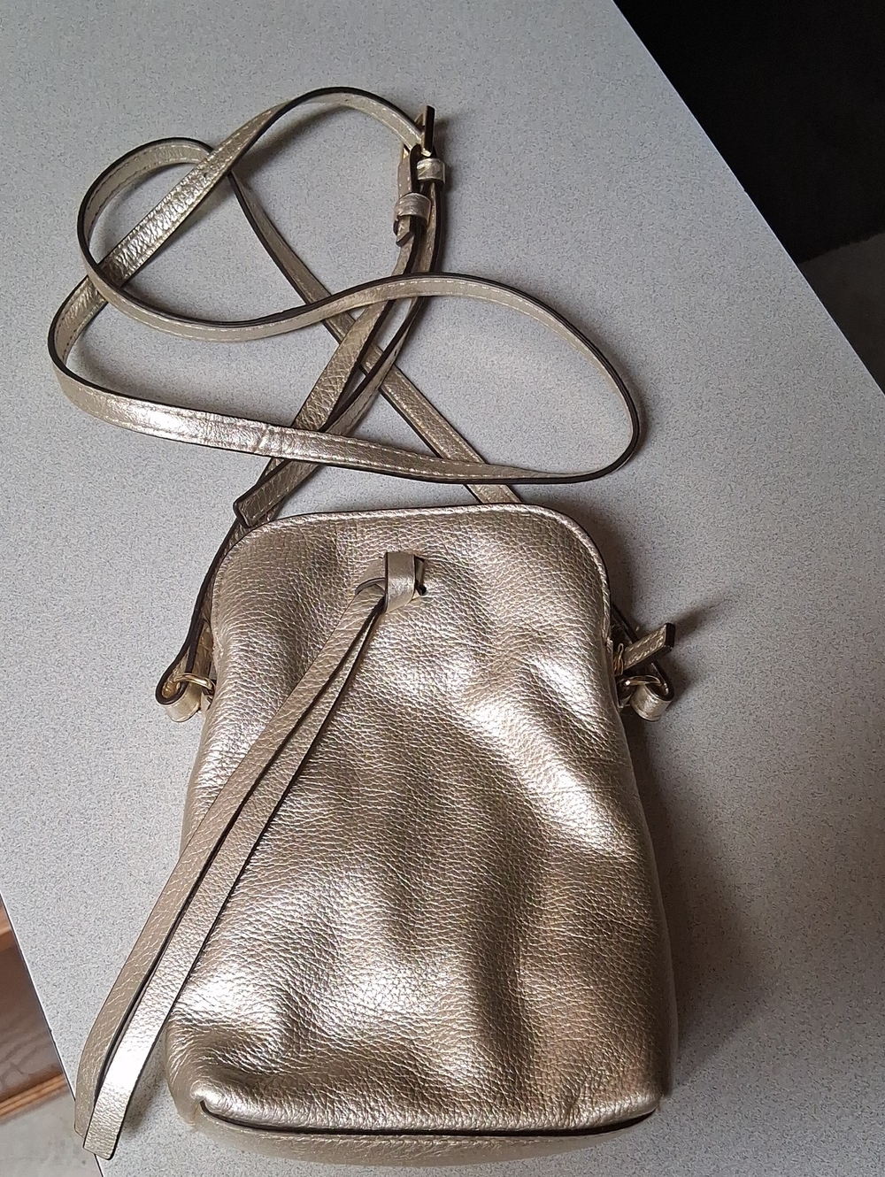 NWOT ANTONIO MELANI LA PELLE LEATHER CHAMPAGNE GOLD W/KNOT CROSSBODY